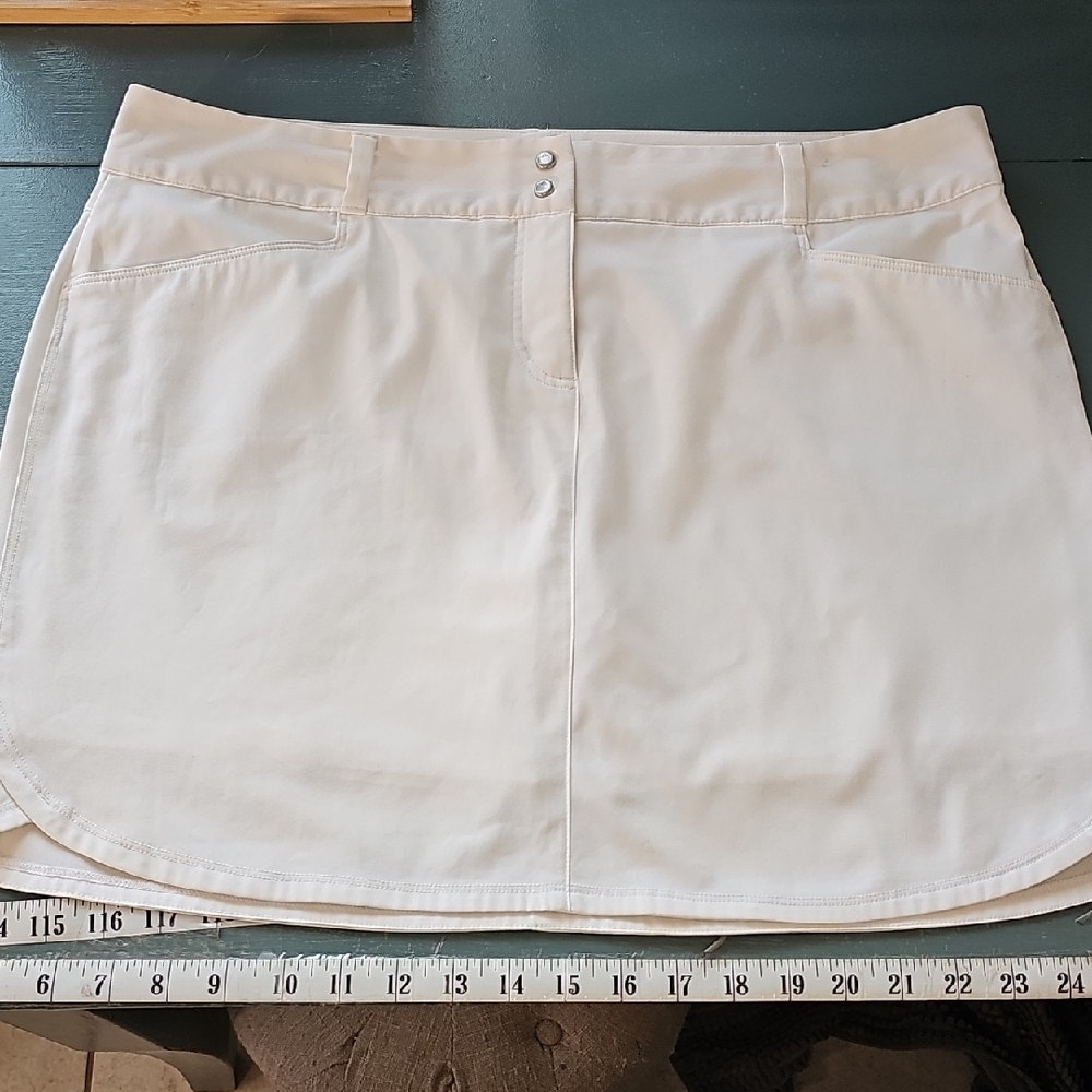 Adidas White Mini Skort. Front Pockets Size 14 By Adidas